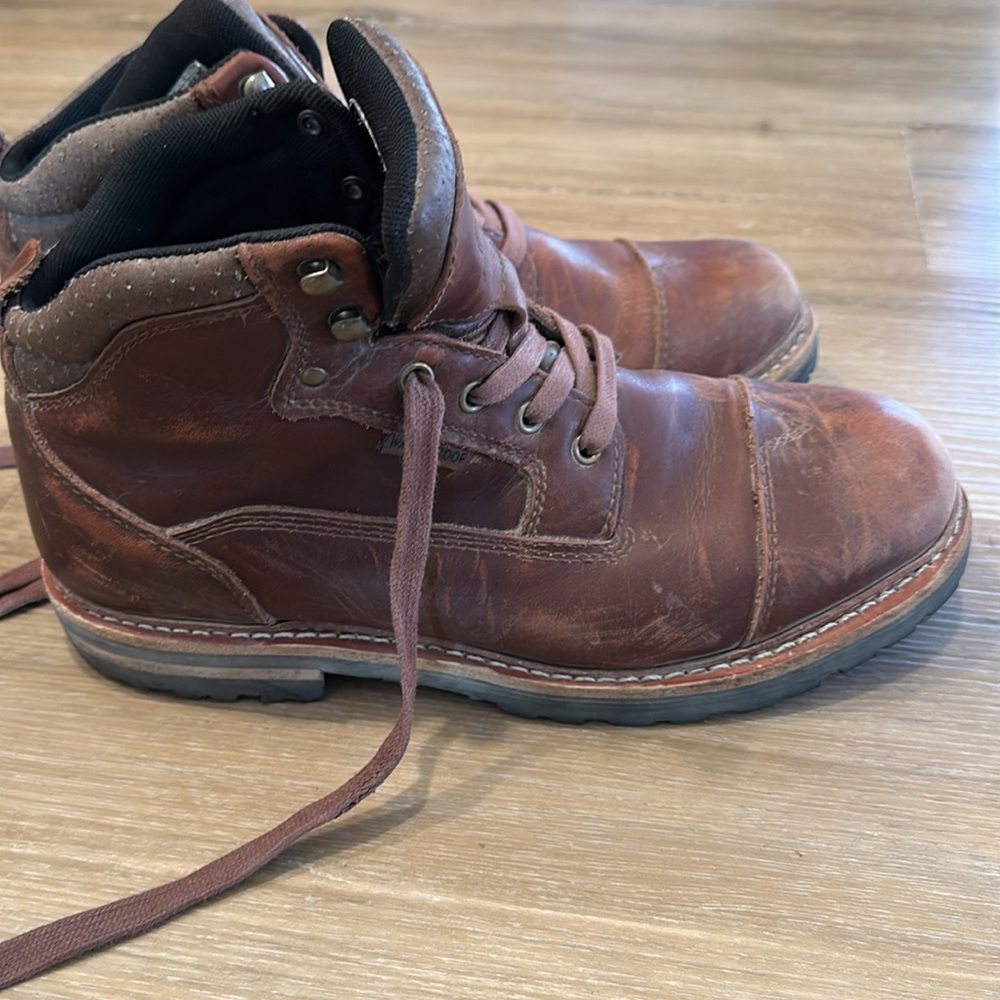 Men’s brown leather work boots.